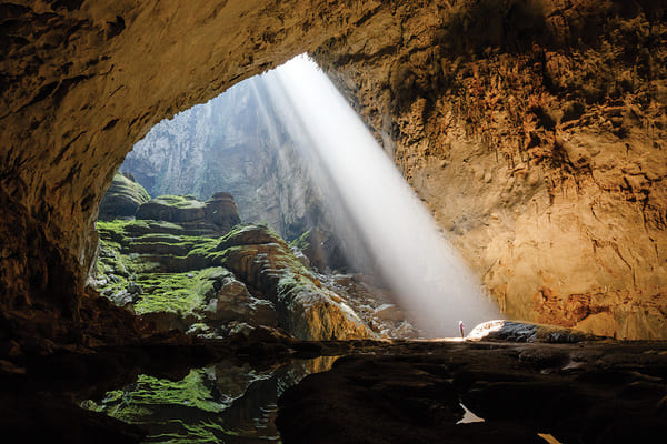 Traveling Underground: Filming Caves and Sharing the Experience
